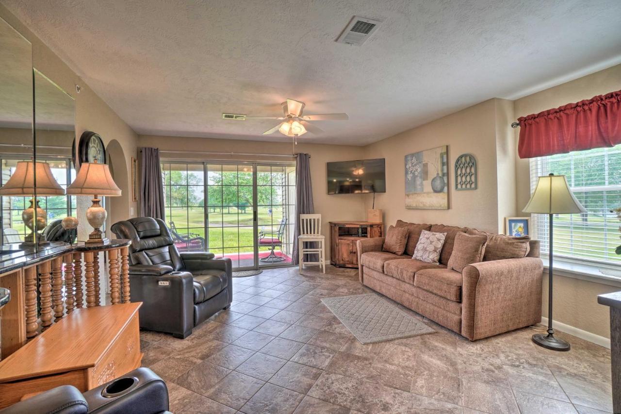 Branson Resort Condo With Scenic Patio And Pool Access Exteriér fotografie